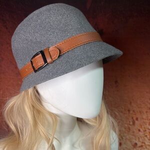 Stylish Gray Hat with Tan Band